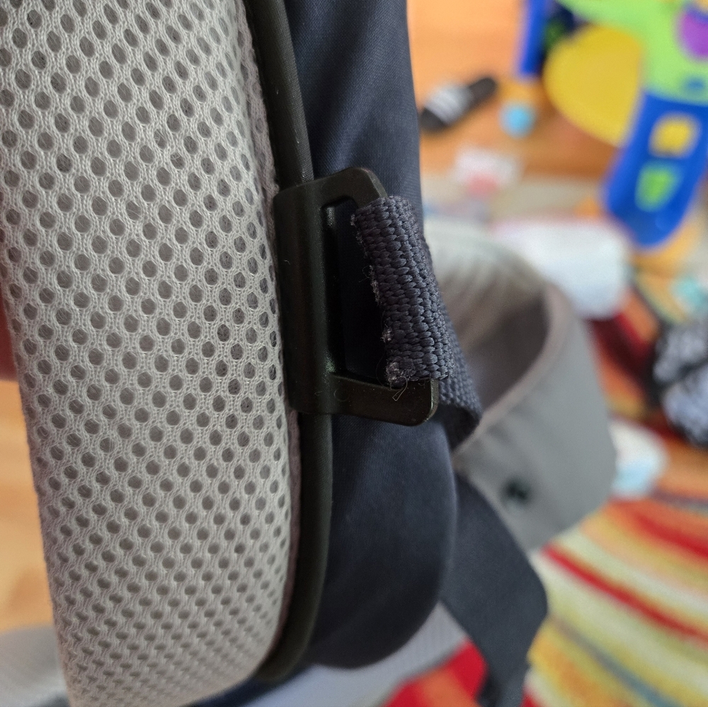 Ergobaby Preformance Carrier - Picture 7 of 7